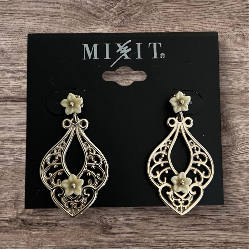 NEW Mixit Cream, Silver & Gold Filigree Tear Drop Earrings with Flower Accent